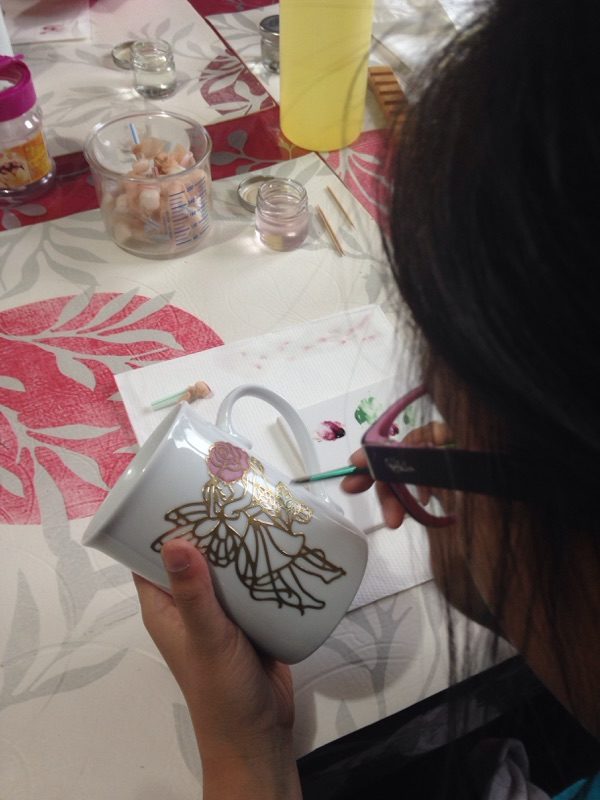 Atelier Peinture sur Porcelaine pour Adulte et Enfant 3h - Luna Terr'Ana